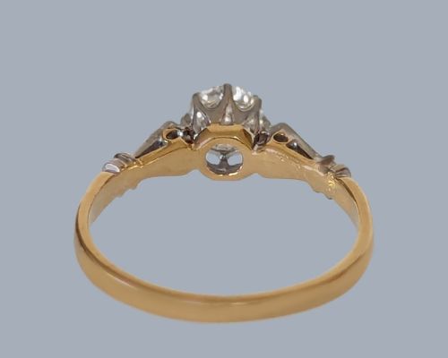 1920S DIAMOND SOLITAIRE RING IN 18CT GOLD AND PLATINUM - ADDITIONAL PHOTO 7