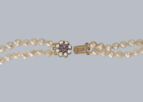 VINTAGE DOUBLE STRAND PEARL NECKLACE 9CT GOLD AMETHYST SPLIT PEARL CLASP - ADDITIONAL PHOTO 4