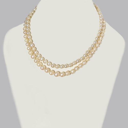 FINE 1950S DOUBLE STRAND CULTURED PEARL NECKLACE WITH SAPPHIRE GOLD CLASP - ADDITIONAL PHOTO 9