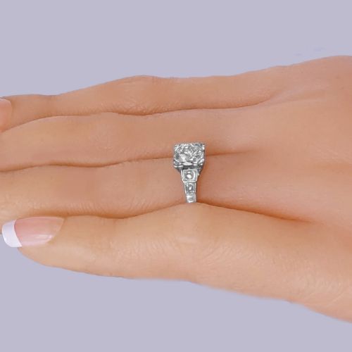 ELEGANT 1950S PLATINUM DIAMOND SOLITAIRE RING WITH ROSE CUT DIAMOND SHOULDERS - ADDITIONAL PHOTO 3