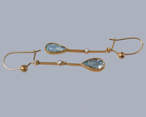 fig 2. Vintage Aquamarine and Diamond Drop Earrings 18ct Gold
