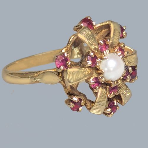 VINTAGE RUBY AND PEARL CLUSTER RING 9CT GOLD HALLMARKED 1962 - ADDITIONAL PHOTO 3