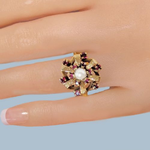VINTAGE RUBY AND PEARL CLUSTER RING 9CT GOLD HALLMARKED 1962 - ADDITIONAL PHOTO 7