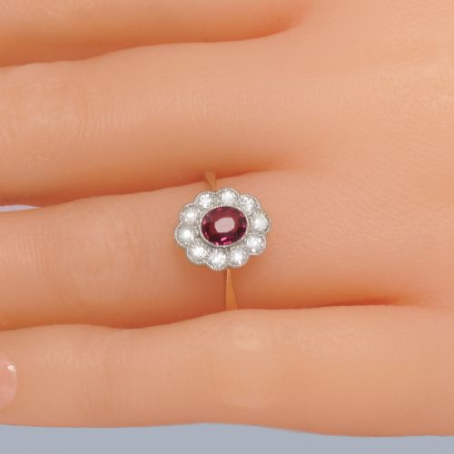 VINTAGE RUBY DIAMOND CLUSTER RING IN 18CT GOLD PLATINUM WITH GEMMOLOGICAL REPORT - ADDITIONAL PHOTO 1