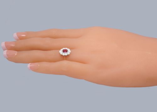 VINTAGE RUBY DIAMOND CLUSTER RING IN 18CT GOLD PLATINUM WITH GEMMOLOGICAL REPORT - ADDITIONAL PHOTO 12
