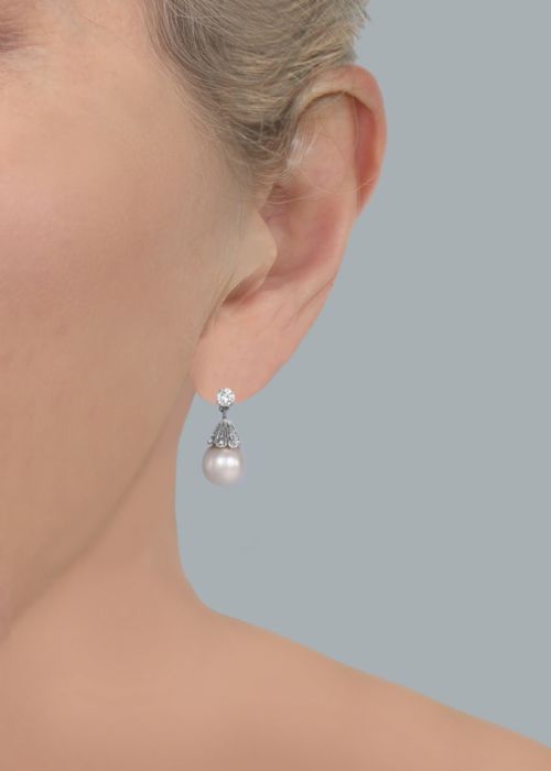 VINTAGE DIAMOND AND PEARL DROP EARRINGS IN 18CT WHITE GOLD CIRCA 1950S - ADDITIONAL PHOTO 6