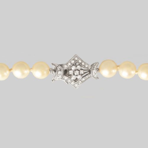 VINTAGE LONG PEARL NECKLACE WITH 18CT WHITE GOLD OLD CUT DIAMOND CLASP C1950 - ADDITIONAL PHOTO 1