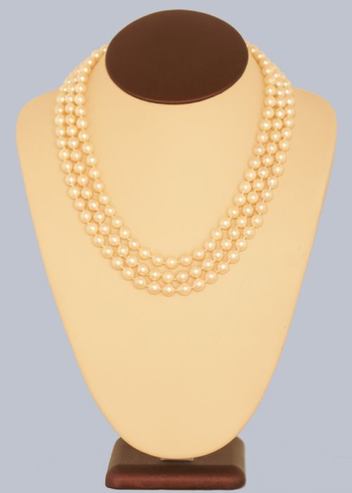 TRIPLE STRAND CULTURED PEARL NECKLACE WITH 9CT GOLD PEARL CLUSTER CLASP 1960S - ADDITIONAL PHOTO 2
