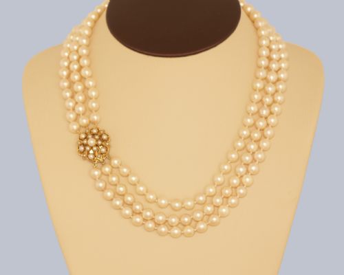 TRIPLE STRAND CULTURED PEARL NECKLACE WITH 9CT GOLD PEARL CLUSTER CLASP 1960S - ADDITIONAL PHOTO 11
