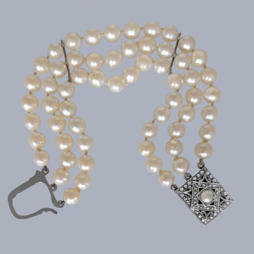 VINTAGE TRIPLE STRAND CULTURED PEARL BRACELET WITH STERLING SILVER MARCASITE CLASP AND ORIGINAL BOX - ADDITIONAL PHOTO 2