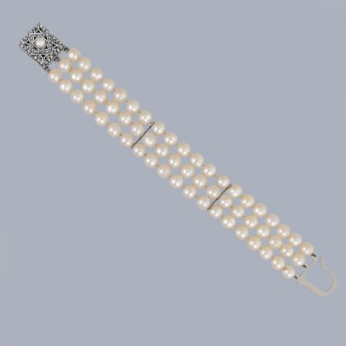 VINTAGE TRIPLE STRAND CULTURED PEARL BRACELET WITH STERLING SILVER MARCASITE CLASP AND ORIGINAL BOX - ADDITIONAL PHOTO 4