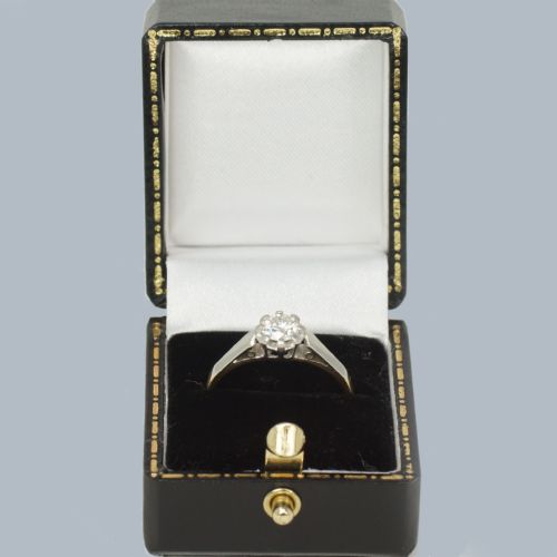 ART DECO DIAMOND SOLITAIRE ENGAGEMENT RING 18CT GOLD AND PLATINUM CIRCA 1920 - ADDITIONAL PHOTO 5