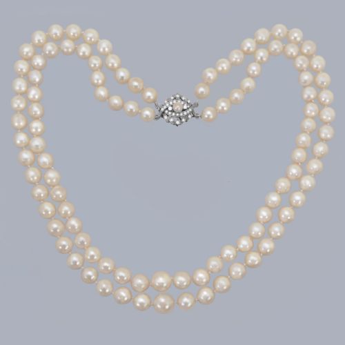 VINTAGE DOUBLE STRAND PEARL NECKLACE WITH DIAMOND 9CT WHITE GOLD FOLIATE CLASP CIRCA 1950S