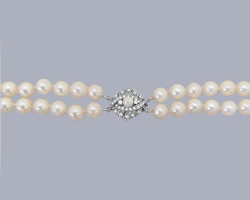 VINTAGE DOUBLE STRAND PEARL NECKLACE WITH DIAMOND 9CT WHITE GOLD FOLIATE CLASP CIRCA 1950S - ADDITIONAL PHOTO 4