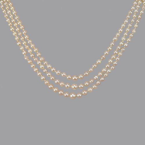 fig 8. 1950s Triple Strand Pearl Necklace 9ct Gold Diamond Clasp with AnchorCert Pearl Report - Restrung
