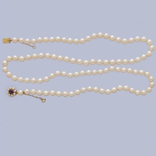 Vintage Long Cultured Pearl Necklace with Amethyst 9ct Gold Clasp – 1960s