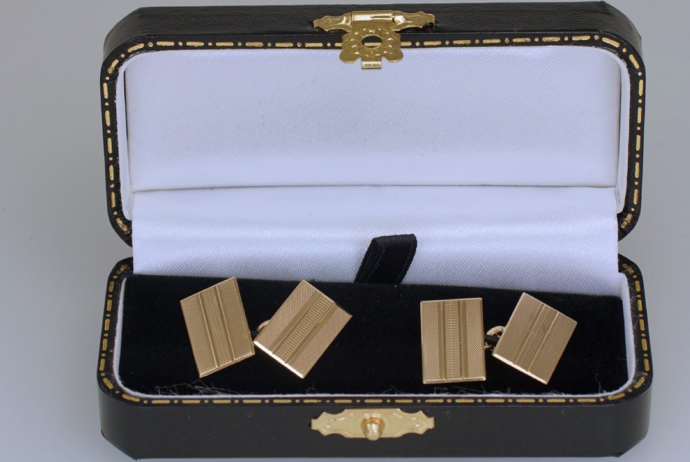 Art Deco Cufflinks  9ct Gold Hallmarked Chester 1939 Solid Engine Turned Vintage Cuff Links View II