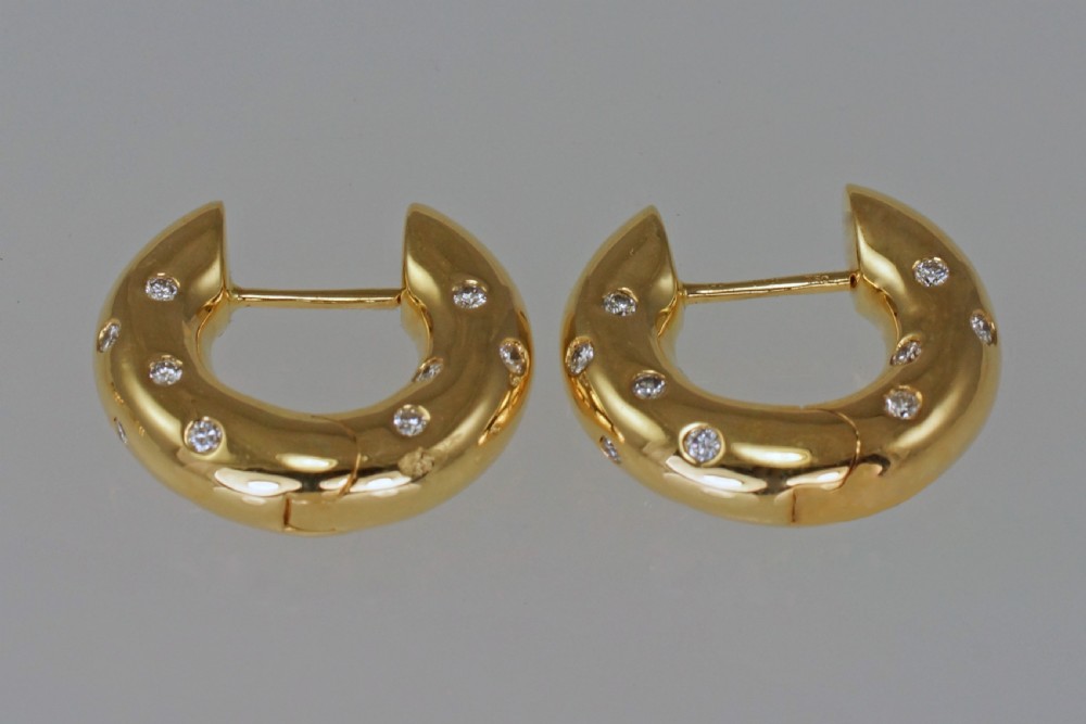 18ct Gold 1.00ct Diamond 1.8cm Hoop Vintage Etoile Earrings with Hinged Snap Closure & Posts for Pierced Ears View IV