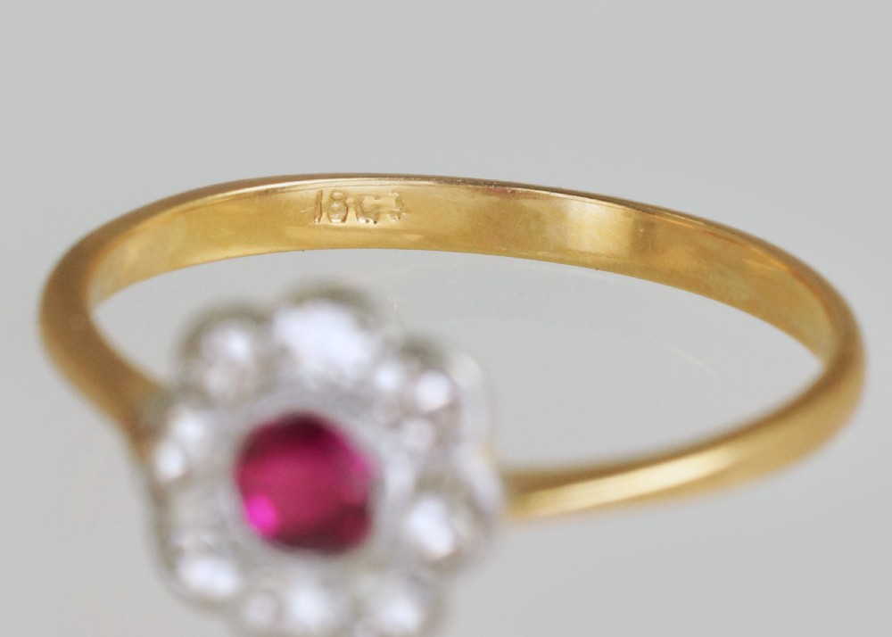 Antique Ruby & Diamond 18ct Gold Daisy Ring Vintage Edwardian 1920s Cluster Ring View X