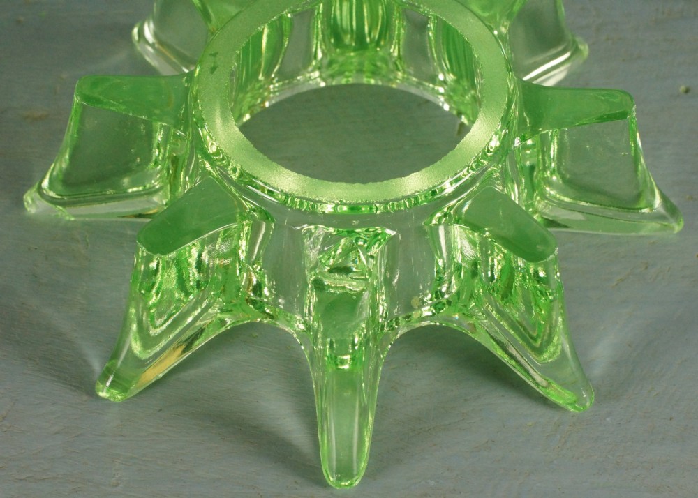 Walther & Sohne Art Deco Green Uranium Vase With Frog 5
