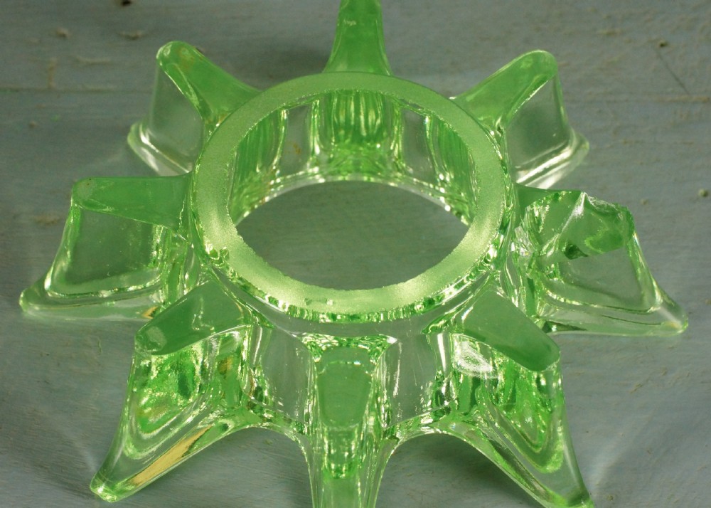 Walther & Sohne Art Deco Green Uranium Vase With Frog 5