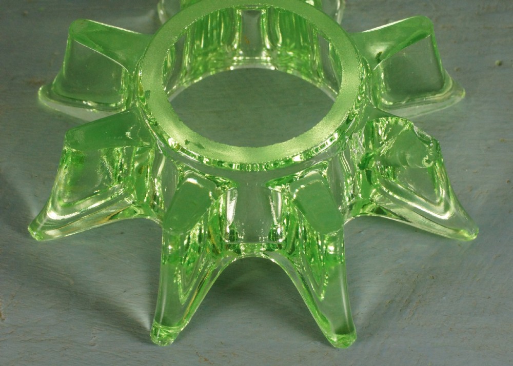 Walther & Sohne Art Deco Green Uranium Vase With Frog 5