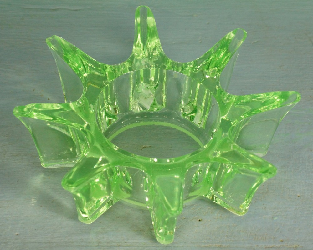 Walther & Sohne Art Deco Green Uranium Vase With Frog 5