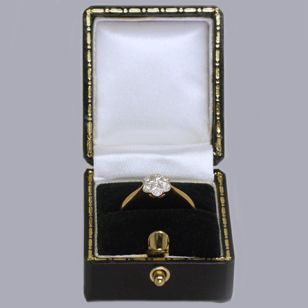 Edwardian 18ct Gold & Plat Diamond Antique Cluster Ring Vintage Daisy Ring circa 1910 View VIII