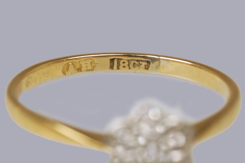 Edwardian 18ct Gold & Plat Diamond Antique Cluster Ring Vintage Daisy Ring circa 1910 View XVI