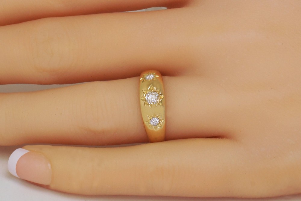 Antique 18ct Gold Old European Cut Diamond Gypsy Trilogy Ring Hallmarked 1911 View IX