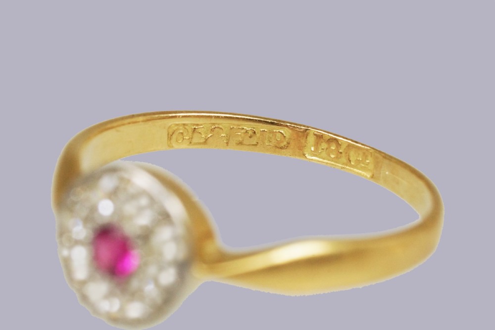 Art Deco Ruby & Diamond Cluster Ring Vintage 18ct Gold 1920's Antique Daisy Ring View X