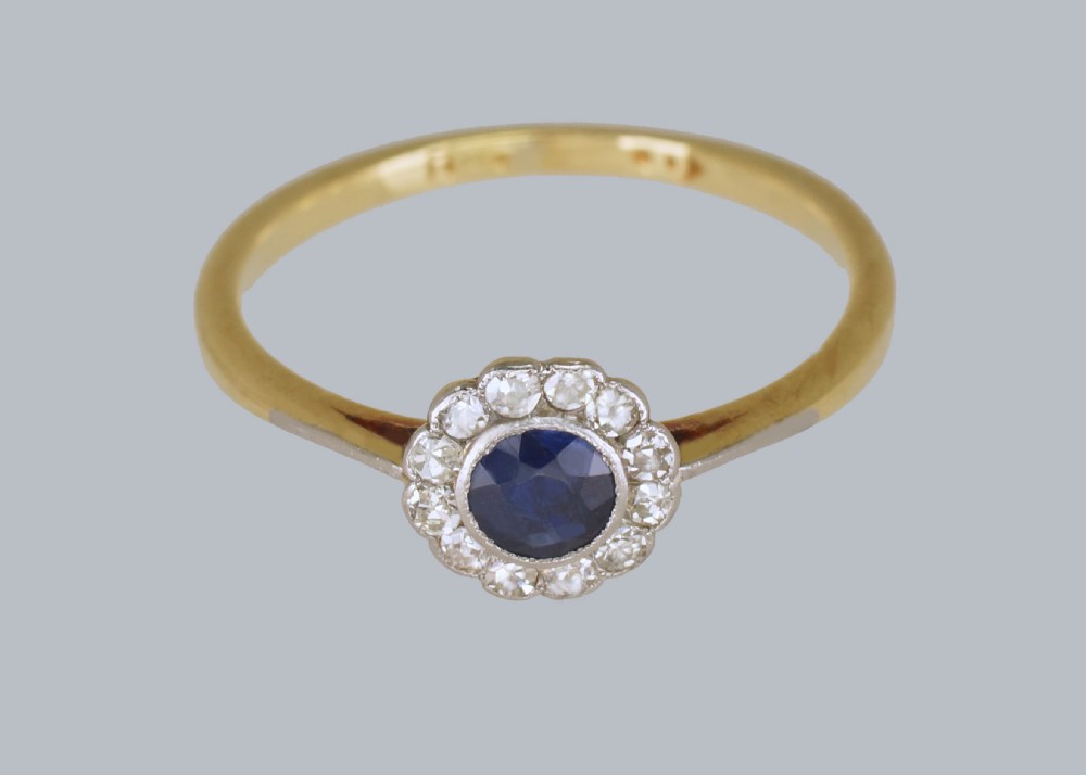 Sapphire & Diamond Cluster Ring Antique 18ct Gold Edwardian / Art Deco Daisy Ring View IV