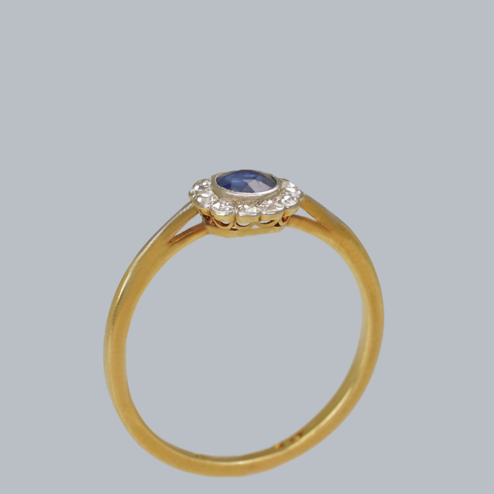 Sapphire & Diamond Cluster Ring Antique 18ct Gold Edwardian / Art Deco Daisy Ring View IX