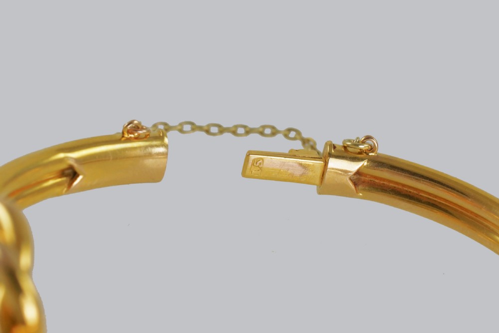 Victorian 15ct Gold Old Cut Diamond Lovers Knot Hinged Bangle Antique Bracelet circa 1890  View VII