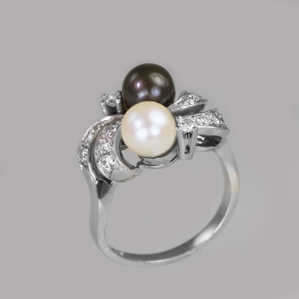 Vintage 18ct Gold Pearl & Diamond Toi & Moi Ring 1960's Grey Pearl Cocktail Twist Ring View VII