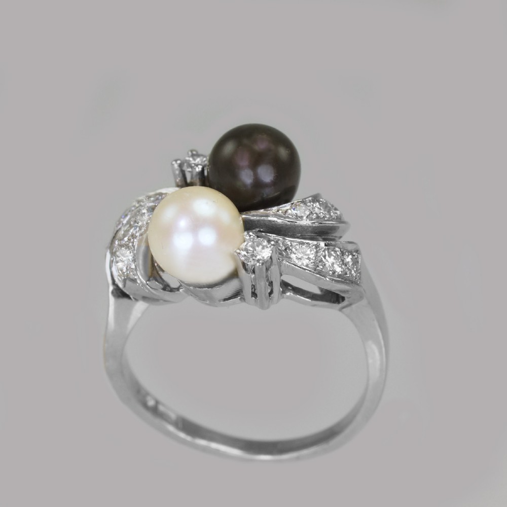 Vintage 18ct Gold Pearl & Diamond Toi & Moi Ring 1960's Grey Pearl Cocktail Twist Ring View X