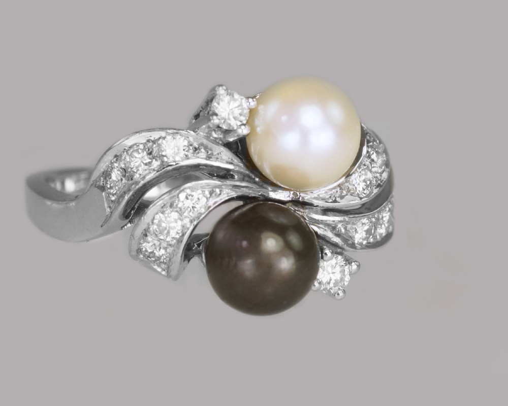 Vintage 18ct Gold Pearl & Diamond Toi & Moi Ring 1960's Grey Pearl Cocktail Twist Ring View XII