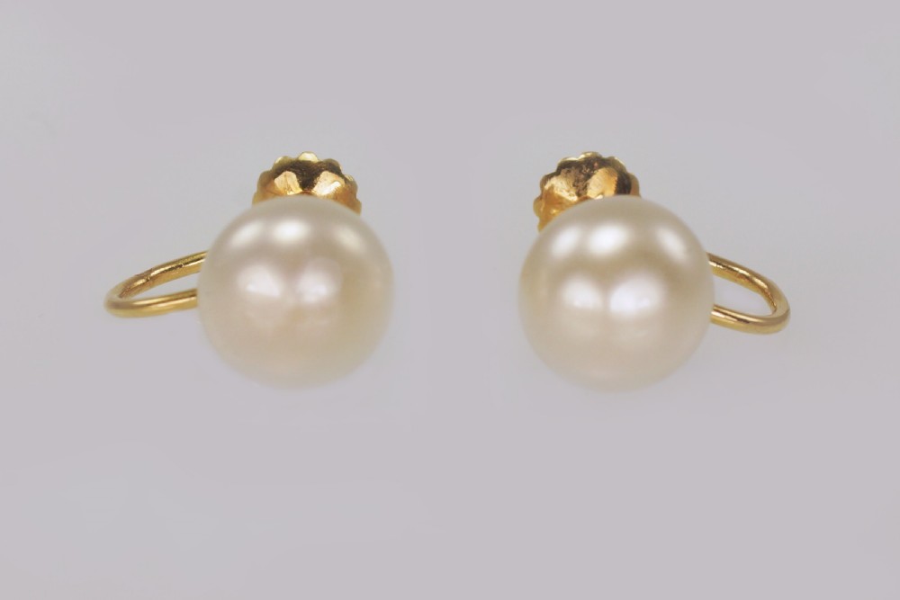 Vintage 18ct Gold Pearl Earrings With Tiffany & Co.Antique Leather Box circa 1950 View VII