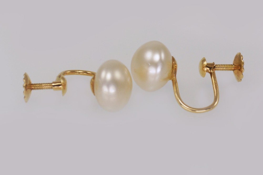 Vintage 18ct Gold Pearl Earrings With Tiffany & Co.Antique Leather Box circa 1950 View IX