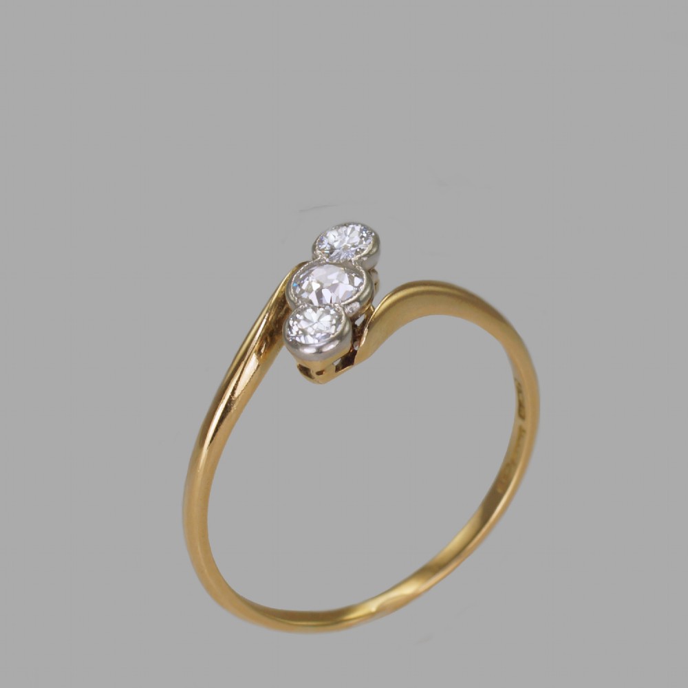 Antique 18ct Gold Old Cut Diamond Trilogy Ring Vintage Art Deco 1920s Twist Ring  View IV