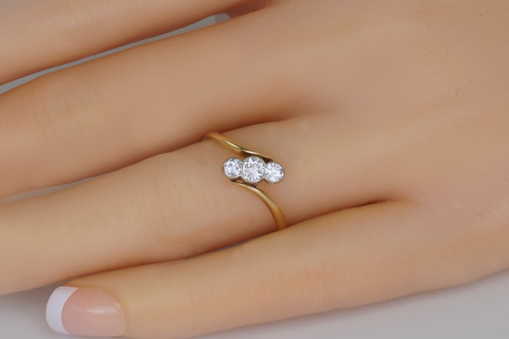 Antique 18ct Gold Old Cut Diamond Trilogy Ring Vintage Art Deco 1920s Twist Ring  View X