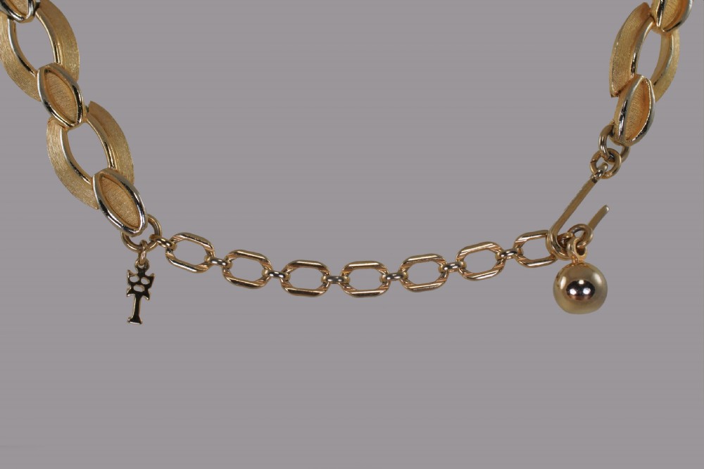 Vintage Trifari Link Chain Necklace & Bracelet Set 1960's Signed Crown & T Charm  View IX