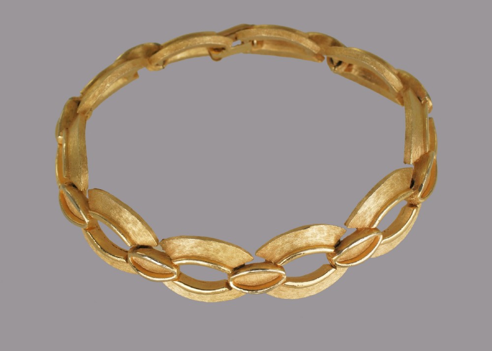 Vintage Trifari Link Chain Necklace & Bracelet Set 1960's Signed Crown & T Charm  View XIV