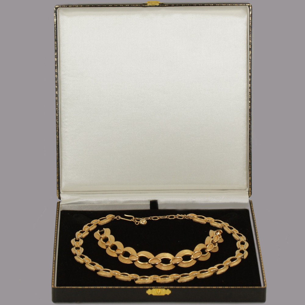 Vintage Trifari Link Chain Necklace & Bracelet Set 1960's Signed Crown & T Charm  View XVII