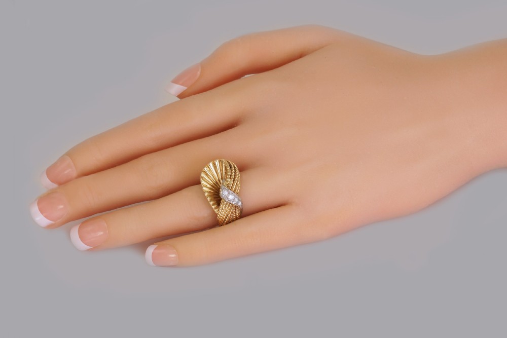 Vintage Kutchinsky Diamond Ring 18ct Gold Dress Ring London 1960's Cocktail Ring View III