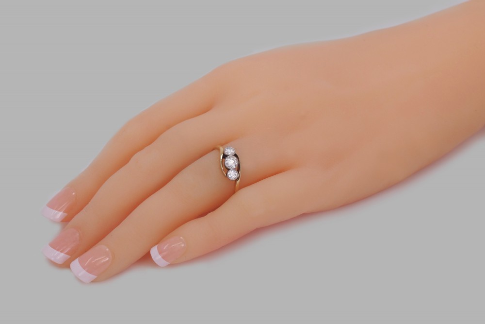 Art Deco Trilogy Ring Antique 0.90ct Old Cut Diamond 18ct Gold 1920's Twist Ring View X