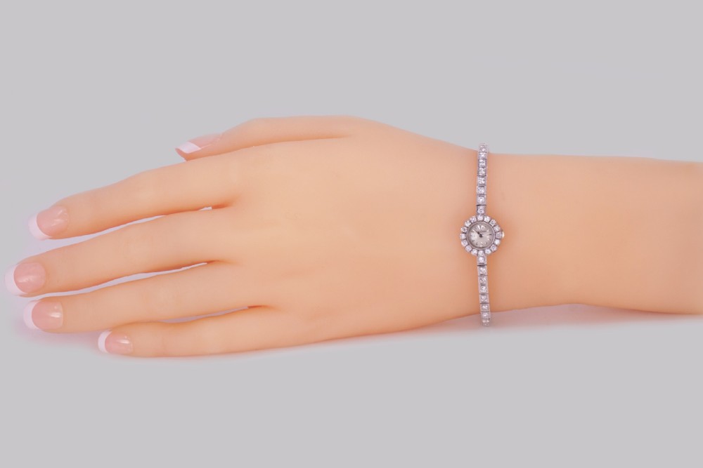 Jaeger-LeCoultre Diamond Bracelet Watch Ladies Vintage 18ct Gold 1950's Watch View III