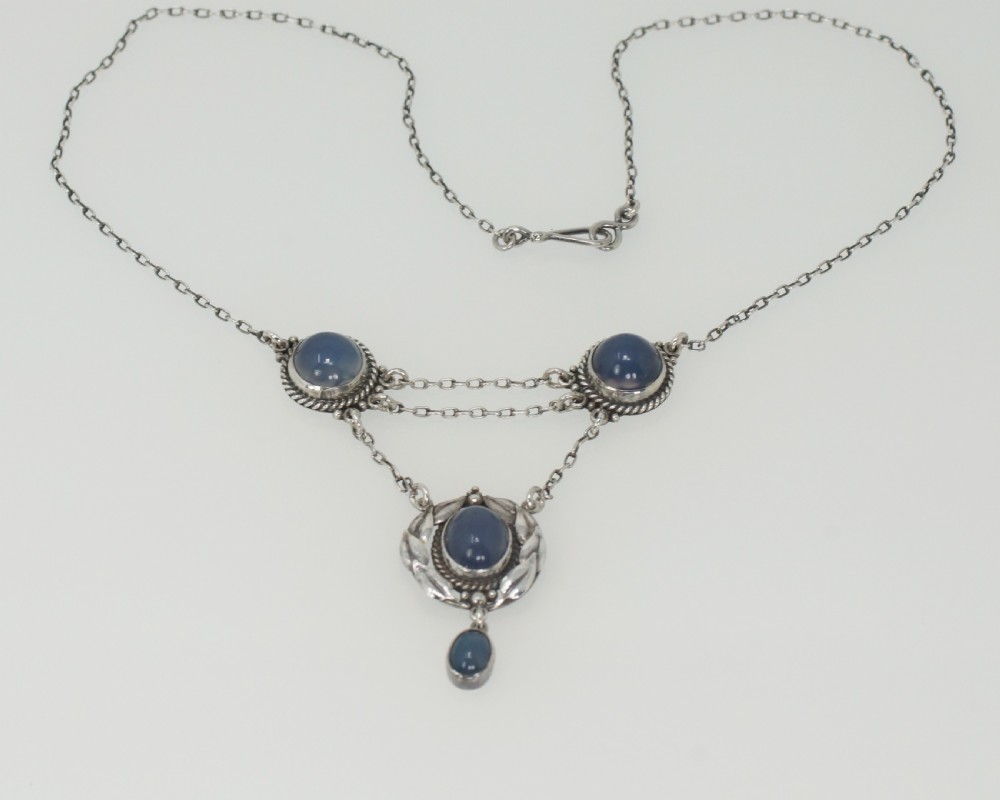 Arts & Craft Chalcedony Necklace Silver Edith Stewart Victorian Pendant circa 1900 View III