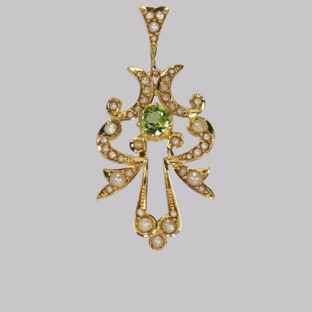Edwardian 15ct Gold Peridot & Pearl Pendant Antique Art Nouveau Pendant circa 1910