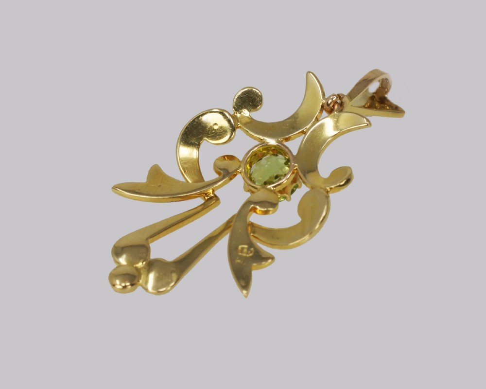 Edwardian 15ct Gold Peridot & Pearl Pendant Antique Art Nouveau Pendant circa 1910 View III